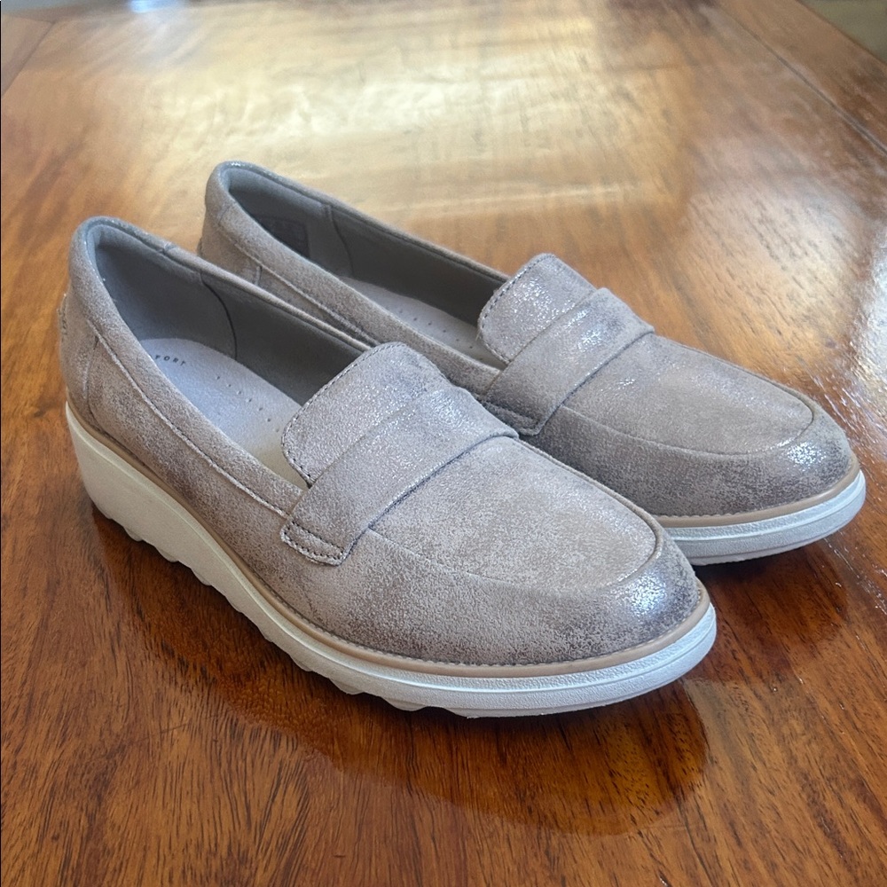 Clark’s women’s loafers, size 9.5